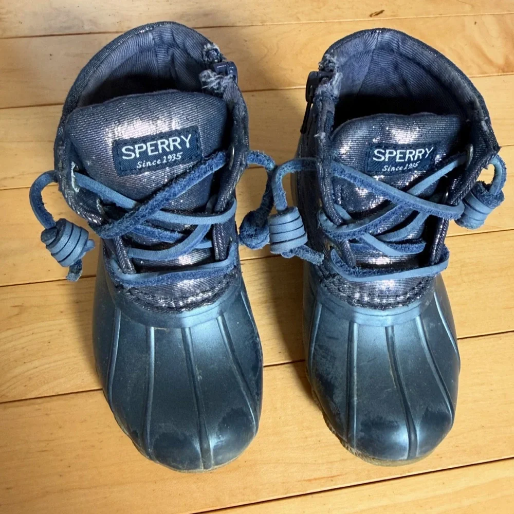 Toddler girls sparkly navy blue Sperry boots size 7- spring boots, saltwater